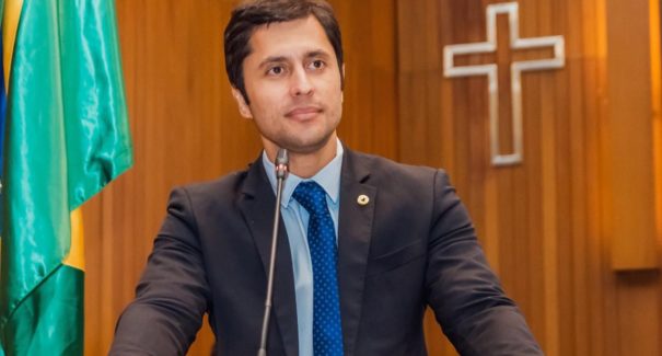 Certidão afirma que Duarte Jr realizou teste de covid-19 no LACEN; candidato nega