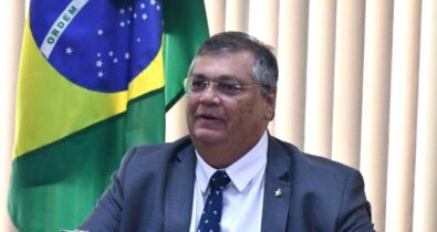Bolsonaro pode ter levado militares a cometer crimes, afirma Dino