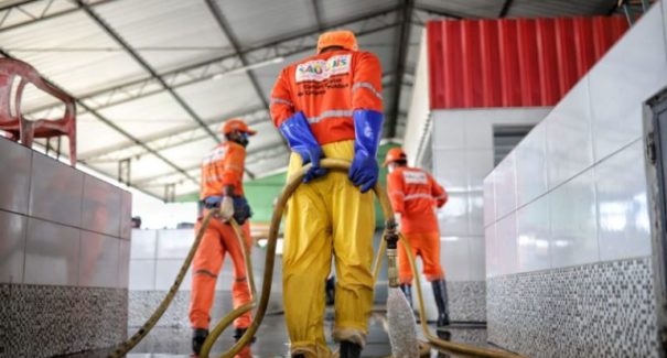 Prefeitura intensifica limpeza em locais públicos no lockdown