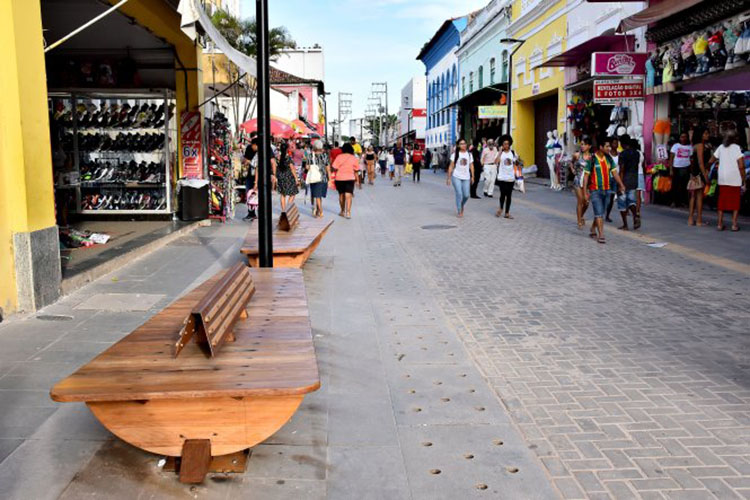 Comércio é autorizado a funcionar no feriado de Tiradentes ...