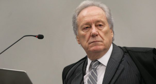 STF: Lewandowski autoriza divulgação de exames de Bolsonaro