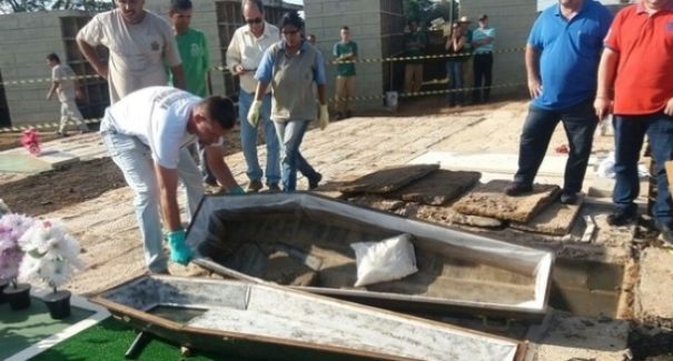 Caixões vazios estão sendo enterrados em Manaus para causar alarde na população? Checamos