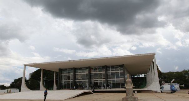 STF inicia julgamento sobre bloqueio do WhatsApp por decisão judicial