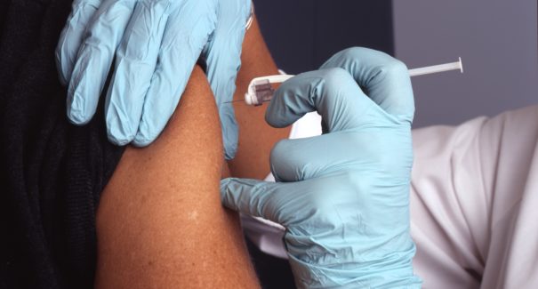 SES promove vacinação contra Influenza no Golden Shopping neste fim de semana