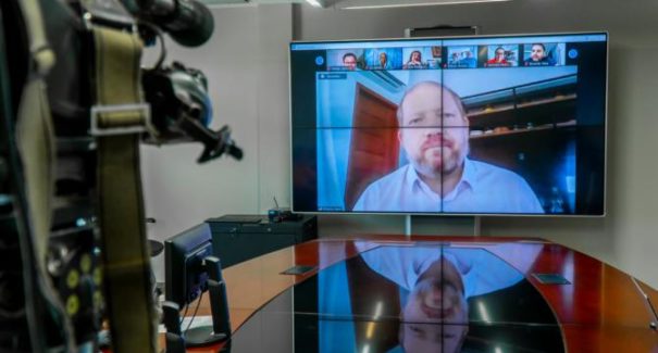 Aprovado projeto que multa propagadores de fake news sobre pandemia no Maranhão