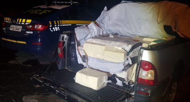PRF apreende 500kg de queijo transportado de forma irregular