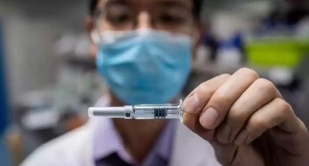 Covid-19: Primeiro teste da vacina em humanos tem resultado seguro