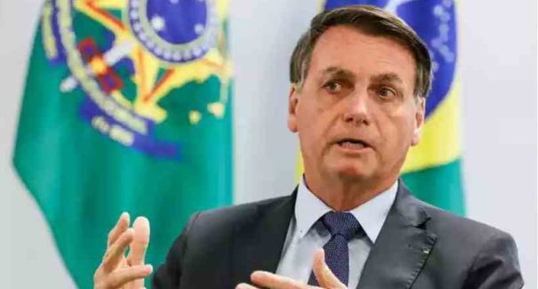‘Estou sendo complacente demais’, diz Bolsonaro, em recado ao STF