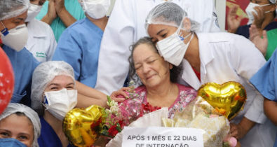 Idosa vence o coronavírus no Maranhão após quase dois meses de internação