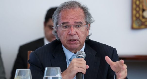 Guedes confirma prorrogação do auxílio emergencial por dois meses