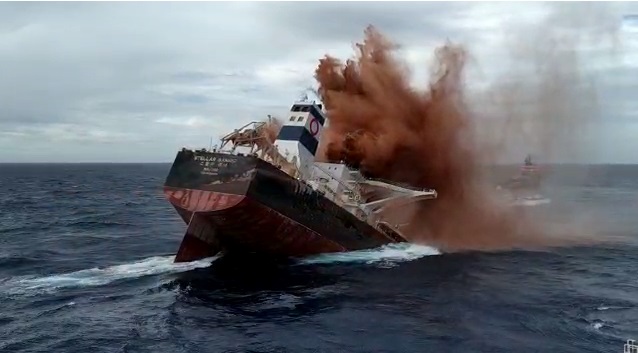 Navio Stellar Banner afundou nesta sexta-feira (12) na costa maranhense. Divulgação