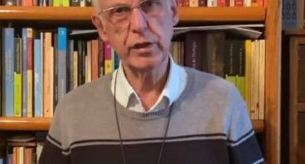 Padre Julio Lancellotti recebe bilhete com ameaça: “Petista vagabundo”