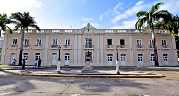Prefeitura anuncia novo comando na Semus; Lula Fylho deixa secretaria