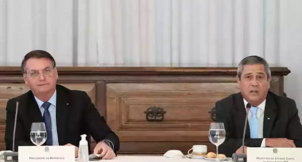 Bolsonaro espera ‘reabertura rápida’ após fala da OMS sobre assintomáticos