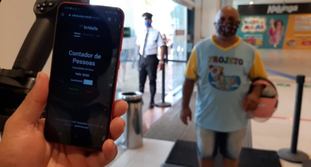 Na reabertura, shoppings  registram pouco movimento e pessoas respeitando novas medidas de isolamento