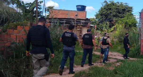 Traficantes são presos no bairro do São Francisco