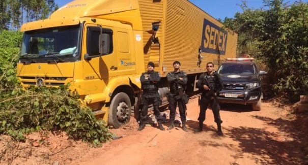 Polícia recupera veículo e cargas dos Correios que foram  roubados da BR-010 no Maranhão