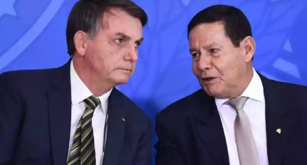 TSE começa a julgar amanhã ações que pedem cassação de Bolsonaro e Mourão