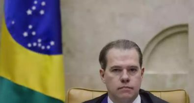 “Não são mais possíveis atitudes dúbias”, diz Toffoli a Bolsonaro
