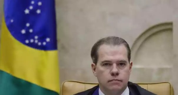 “Não são mais possíveis atitudes dúbias”, diz Toffoli a Bolsonaro