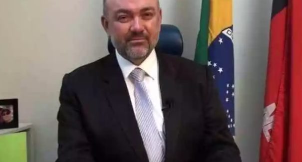 Covid: Após anunciar estabilização, Ministério da Saúde vê curva disparar