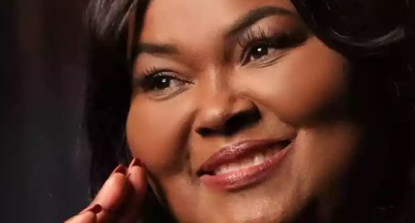 Cantora gospel Fabiana Anastácio morre por complicações da covid-19