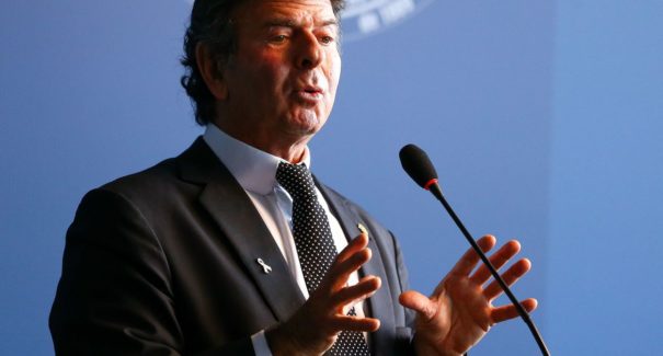 Liminar do STF diz que militares não podem intervir em outros poderes