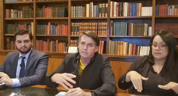 Bolsonaro confirma mais duas parcelas do auxílio emergencial