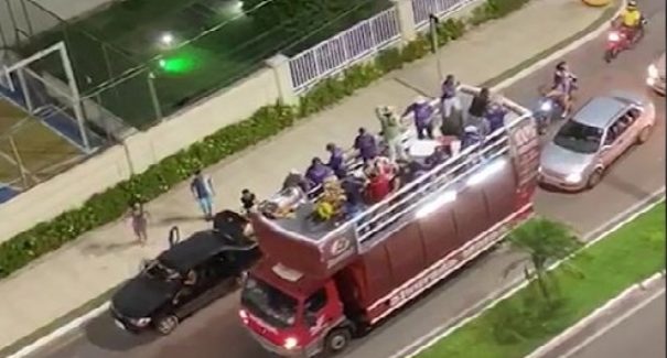 Boi da Maioba realiza romaria por bairros da capital maranhense