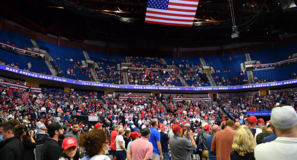Usuários do TikTok e fãs de K-pop esvaziam comício de Trump