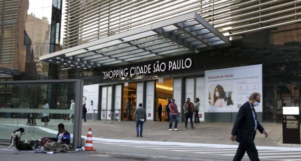 Brasil tem 12,4 milhões de pessoas desocupadas, segundo IBGE