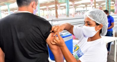 Prefeitura imuniza cerca de 3.700 pessoas contra o sarampo em terminais de integração