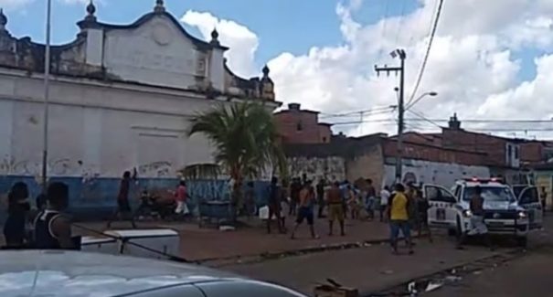 Polícia entra em confronto com facção criminosa no bairro da Liberdade