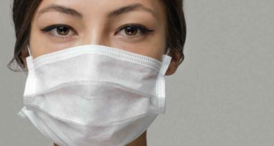 Maskne: 3 dicas de como evitar acne por conta do uso de máscaras