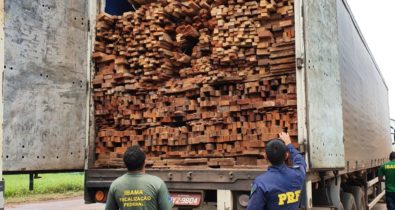 PRF apreende cinco carretas com madeira irregular na zona rural de Açailândia