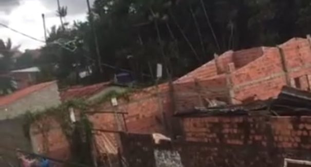 Vídeo: Tesoura de vento ressurge e causa estragos no bairro do Coroadinho