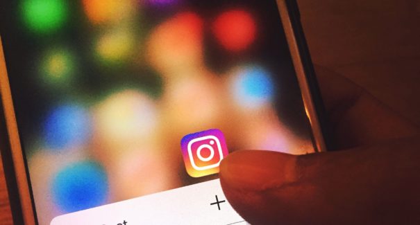 4 perfis do Instagram para compartilhar templates grátis