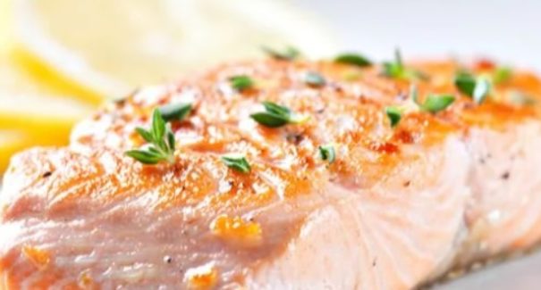 5 alimentos que ajudam a prevenir a queda de cabelo