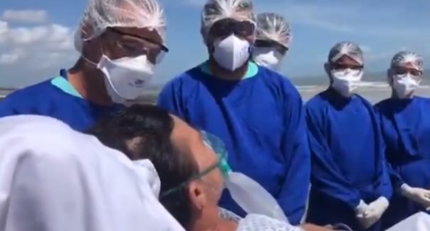 Vídeo: Após se recuperar da covid-19, paciente realiza sonho de conhecer a praia em São Luís