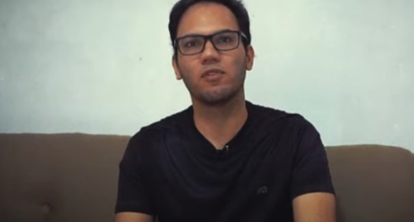 “Eles tentavam fazer com que eu dissesse que eu tinha assassinado ele”, afirma Ayrton Pestana em vídeo