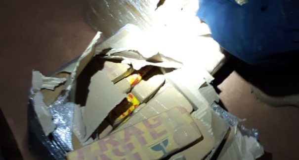 PRF prende passageiro de ônibus que transportava 66 kg de droga
