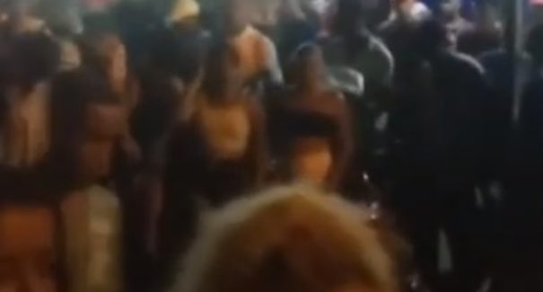 Polícia encerra festa “Baile da Santinha” na Vila Cafeteira