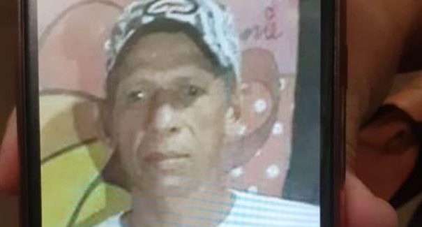 Homem que teria sido assassinado pela mãe foi morto pela companheira, diz a polícia