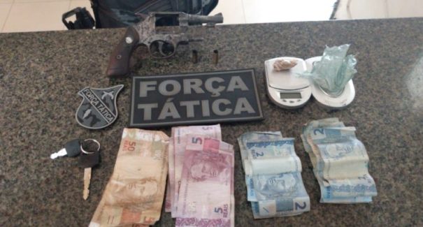 Polícia Militar apreende arma e recupera motocicleta em Itapecuru