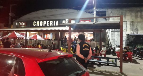 Fiscalização interdita casa de show em Imperatriz por aglomeração