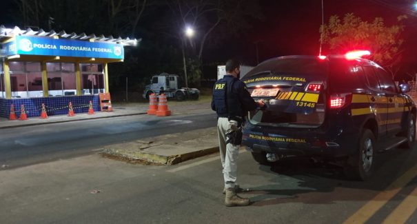 Homem é preso suspeito de estelionato e falsificação durante fiscalização da PRF