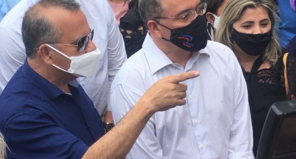 Ministro do Desenvolvimento visita residencial entregue para moradores da Ilhinha