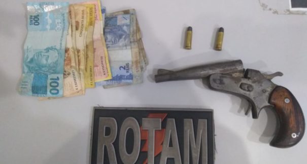 Dupla é presa por portar arma de fabricação caseira no bairro Cruzeiro de Santa Bárbara