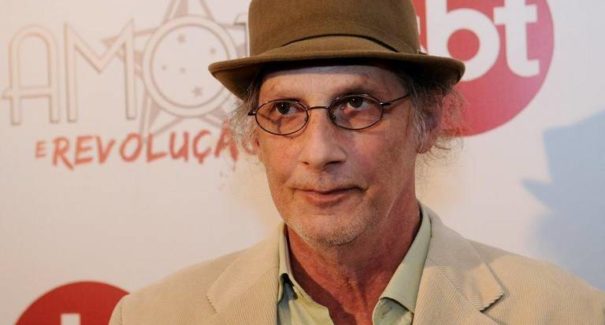 Morre o produtor musical Arnaldo Saccomani, aos 71 anos