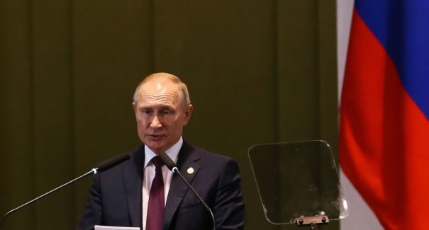 Rússia anuncia primeira vacina contra a covid-19
